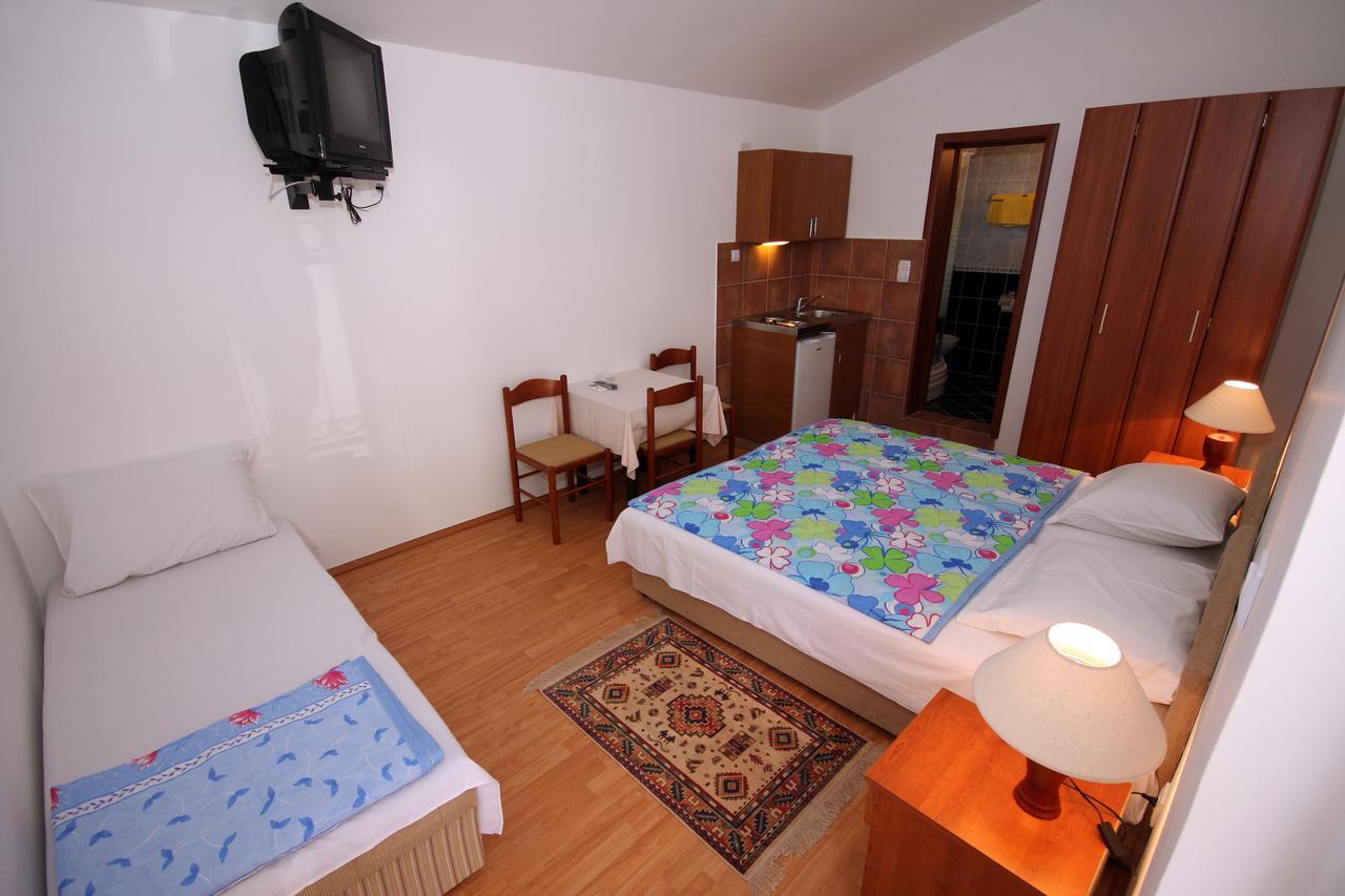 Apartments Raicevic บุดวา ภายนอก รูปภาพ